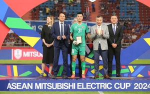 Thể hiện đẳng cấp, thủ môn Đình Triệu tăng giá trên chuyên trang thế giới sau khi vô địch AFF Cup