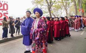 Giới trẻ và cổ phục: Hồi sinh giá trị truyền thống