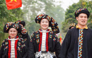 Độc đáo trang phục truyền thống đón Tết của đồng bào Dao Tiền - xứ Thanh 