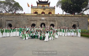 Nhóm G4 các Đại sứ quán làm MV Tết 'Năm qua đã làm gì'