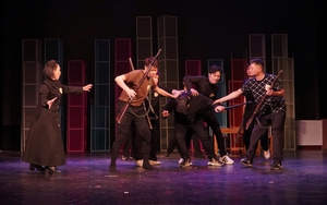 Nhạc kịch 'Lửa từ đất' - vở diễn về Bí thư chính thức đầu tiên của Hà Nội