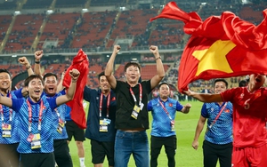 HLV Kim Sang Sik: ‘Tình cảm của mọi người là động lực để tôi cố gắng’