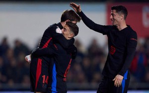 Lewandowski lập cú đúp, Barca thắng đậm 4-0 ngay trên sân khách 