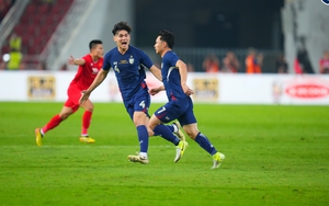 Tờ báo hàng đầu Thái Lan thừa nhận Supachok nên trả bóng cho ĐT Việt Nam vì ‘tinh thần thể thao’, thay vì ghi bàn 