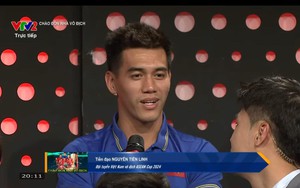 HLV Kim Sang Sik nói 'Tiến Linh toàn tránh mặt tôi', tiền đạo ĐT Việt Nam đáp lại 'thầy hơi ác cảm với em'