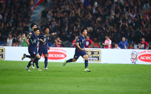 Bàn thắng gây tranh cãi của sao Thái Lan dẫn đầu cuộc bình chọn của AFF Cup, xếp trên 2 pha lập công của ĐT Việt Nam