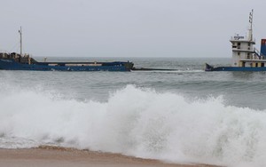 Bảo vệ dải lụa bờ biển miền Trung (Bài 2): Cuộc chiến chưa hồi kết