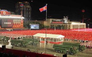 Tổng Bí thư dự Lễ duyệt binh kỷ niệm 80 năm thành lập Đảng Lao động Triều Tiên