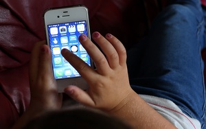 YouTube cho rằng việc cấm mạng xã hội không giúp bảo vệ trẻ em