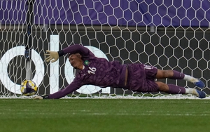 Thủ môn số 3 vào sân chỉ để bắt luân lưu, đại diện châu Phi vào chung kết U20 thế giới gặp đội 6 lần vô địch