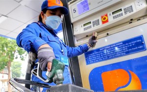 Giá xăng tăng nhẹ, giá dầu giảm trong phiên điều hành ngày 16/10