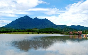 Cùng con xuyên đêm leo núi Ba Vì và những trải nghiệm khó quên