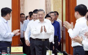 Từ "quản lý cán bộ" đến "xây dựng văn hóa lãnh đạo"