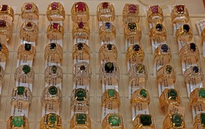 Giá vàng miếng sáng 17/10 niêm yết mức 150,9 triệu đồng/lượng