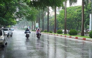 Dự báo thời tiết đêm 18 ngày 19/10: Hà Nội có mưa rào rải rác