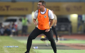 V-League quá khắc nghiệt với HLV Harry Kewell