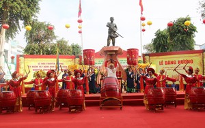 Dâng hương tưởng niệm Anh hùng dân tộc Nguyễn Trung Trực