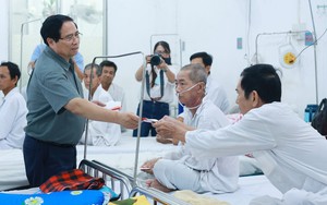 Thủ tướng kiểm tra công tác khám chữa bệnh của Bệnh viện Ung bướu Cần Thơ