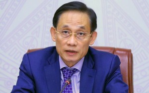 Quyền Bộ trưởng Bộ Ngoại giao Lê Hoài Trung điện đàm với Bộ trưởng Ngoại giao Anh Yvette Copper