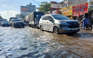  Sáng 2/10, Hà Nội vẫn còn nhiều điểm ngập úng