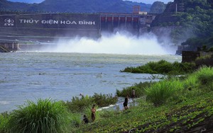 Cú hích hạ tầng đánh thức tiềm năng du lịch – kinh tế hồ Hòa Bình