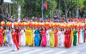 Phụ nữ Việt Nam: 95 năm ghi đậm dấu ấn kiên trung, nhân ái, đảm đang, bất khuất