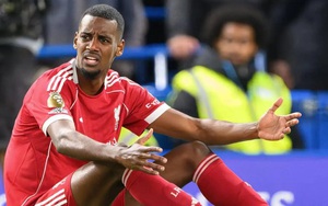 Cabin BLV: Liverpool khủng hoảng vì Isak bắt nhịp chậm