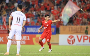 Sao trẻ Thể Công và kém 'duyên' với HLV Kim Sang Sik