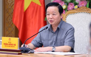 Phó Thủ tướng Trần Hồng Hà họp triển khai công tác ứng phó với cơn bão số 12