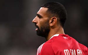 Đã đến lúc Slot mạnh tay với Salah