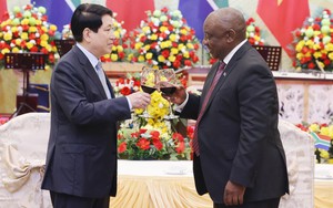 Chủ tịch nước chiêu đãi chào mừng Tổng thống Nam Phi thăm cấp Nhà nước đến Việt Nam