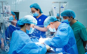 Ghép tạng của một phụ nữ bị chết não do tai nạn giao thông để cứu 5 bệnh nhân