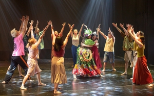 Trình diễn nhạc kịch kinh điển thế giới trên sân khấu 360 độ tại Việt Nam