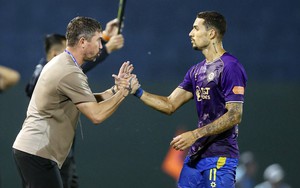 HLV Harry Kewell: 'Tôi không hy vọng chiến thắng theo cách này'