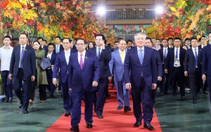 Thủ tướng dự khai mạc Hội chợ mùa Thu lần thứ nhất