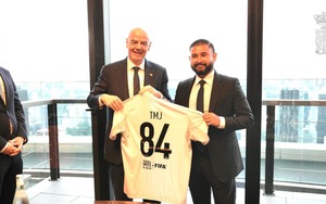 Tin nóng thể thao sáng 26/10: Nhân vật quyền lực của Malaysia đăng ảnh chụp cùng Chủ tịch FIFA, khẳng định một cam kết