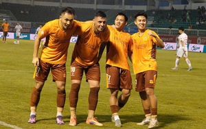 HLV Popov vô duyên trước HAGL 