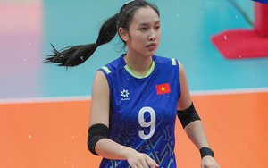 Tin nóng thể thao tối 26/10: 2 VĐV bóng chuyền Việt Nam 16 tuổi ghi hơn 100 điểm ở giải thế giới được HLV Tuấn Kiệt lựa chọn