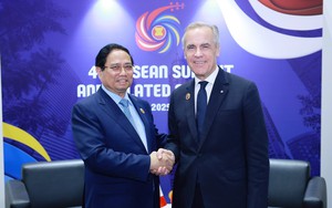 ASEAN 47: Thủ tướng Phạm Minh Chính gặp Thủ tướng Canada