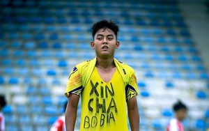 'Xin cha bỏ bia', thông điệp lay động từ màn ăn mừng ở giải bóng đá trẻ quốc gia