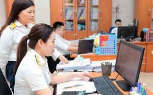 Viên chức “chân trong, chân ngoài”: Phân định rõ lĩnh vực được làm