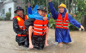 Đà Nẵng: Đảm bảo an toàn cho người dân vùng ngập lụt