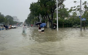 Huế và Đà Nẵng chủ động ứng phó với lũ đặc biệt lớn, lũ khẩn