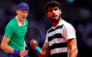 Jannik Sinner có thể vượt qua Alcaraz để giành lại ngôi số 1 thế giới ngay sau giải Paris Masters 2025