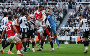 Sự thật đằng sau 'bài tủ' của Arsenal