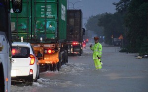 Lực lượng vũ trang Đà Nẵng bảo đảm an toàn cho nhân dân mùa mưa lũ