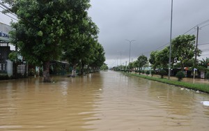 Đà Nẵng: Lắp Trạm thu - phát sóng dã chiến tại vùng bị mưa lũ cô lập ​