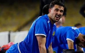 Tuyển thủ nhập tịch Malaysia về nước tìm cách 'cứu mình' sau án treo giò từ FIFA