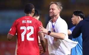 HLV Polking tiết lộ lý do xoay tua đội hình CAHN