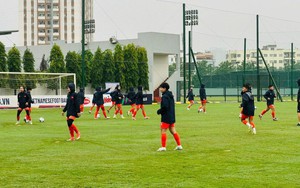 Tin nóng bóng đá Việt Nam hôm nay 1/11: Đội tuyển Việt Nam tăng tốc chuẩn bị cho SEA Games 33; Đình Bắc hạnh phúc khi CAHN giành chiến thắng